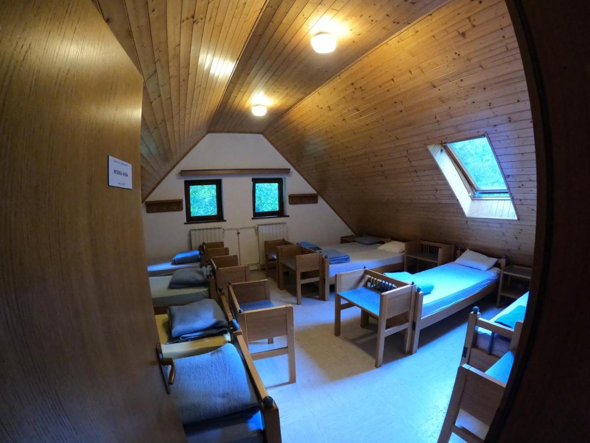 Pus Bavsica Vandrerhjem Log pod Mangartom Eksteriør bilde