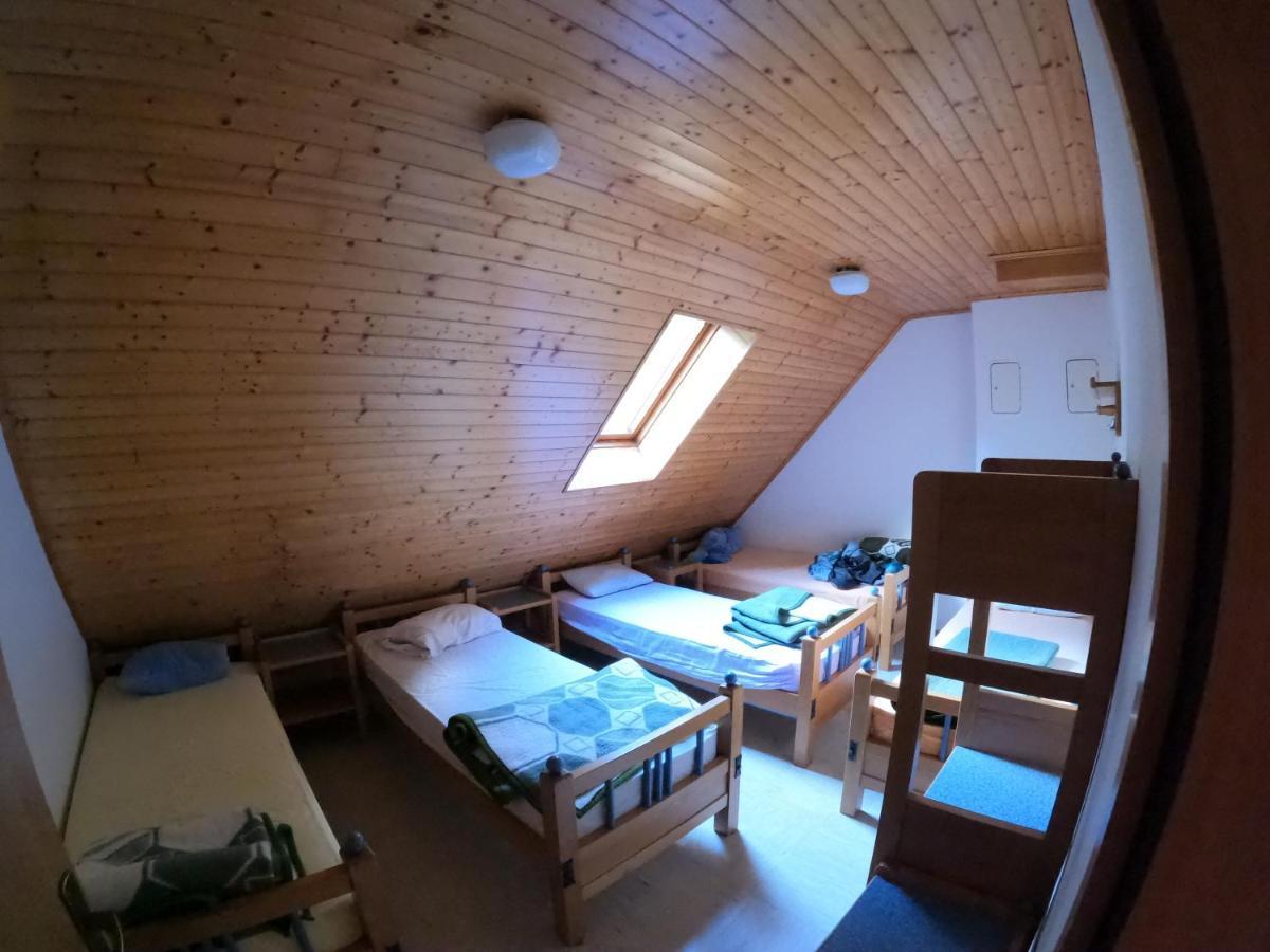 Pus Bavsica Vandrerhjem Log pod Mangartom Eksteriør bilde