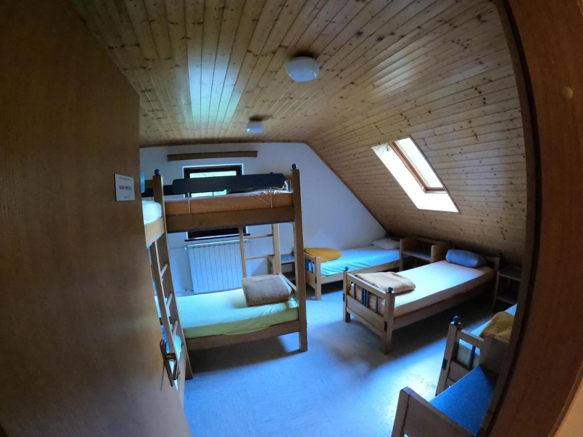 Pus Bavsica Vandrerhjem Log pod Mangartom Eksteriør bilde